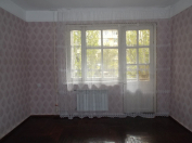 İcarəyə verilir 5 otaqlı 120 m2 köhnə tikili Şah İsmayıl Xətai m.