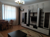 İcarəyə verilir 2 otaqlı 65 m2 yeni tikili Ayna Sultanova heykəli