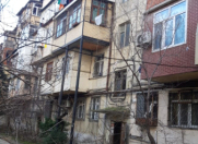 İcarəyə verilir 2 otaqlı 50 m2 köhnə tikili Memar Əcəmi m.