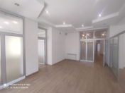 İcarəyə verilir 11 otaqlı 300 m2 obyekt 28 May m.