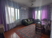 Satılır 3 otaqlı 99 m2 köhnə tikili Qara Qarayev m.