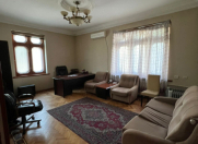 İcarəyə verilir 3 otaqlı 80 m2 ofis 28 May m.