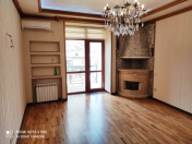 İcarəyə verilir 2 otaqlı 60 m2 köhnə tikili İçəri Şəhər m.