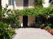 Satılır 6 otaqlı 220 m2 həyət evi Qaraçuxur