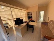 İcarəyə verilir 5 otaqlı 160 m2 ofis Memar Əcəmi m.