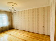 Satılır 2 otaqlı 64 m2 köhnə tikili İnşaatçılar m.