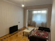 Satılır 3 otaqlı 90 m2 köhnə tikili 4 mkr