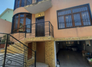 Satılır 5 otaqlı 300 m2 həyət evi Qaraçuxur