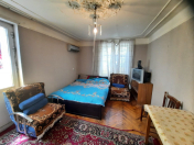 Satılır 1 otaqlı 37 m2 köhnə tikili Elmlər Akademiyası m.