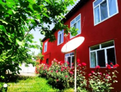 İcarəyə verilir 5 otaqlı 200 m2 bağ evi İsmayıllı