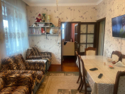 Satılır 2 otaqlı 50 m2 köhnə tikili Moskva univermağı