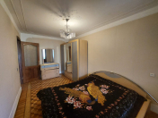 İcarəyə verilir 3 otaqlı 90 m2 köhnə tikili Nəsimi r.