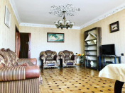 İcarəyə verilir 4 otaqlı 115 m2 köhnə tikili Gənclik m.