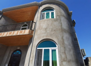 Satılır 4 otaqlı 200 m2 həyət evi Binə