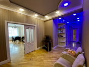 Satılır 4 otaqlı 140 m2 yeni tikili Xalqlar Dostluğu m.