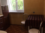 İcarəyə verilir 3 otaqlı 72 m2 köhnə tikili Nəriman Nərimanov parkı