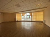 İcarəyə verilir 5 otaqlı 230 m2 ofis 28 May m.