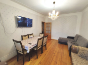 Satılır 3 otaqlı 70 m2 köhnə tikili Qara Qarayev m.