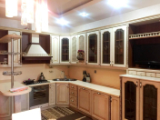 İcarəyə verilir 3 otaqlı 130 m2 yeni tikili Nizami m.