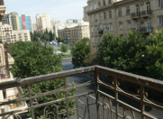İcarəyə verilir 3 otaqlı 65 m2 köhnə tikili Yasamal r.