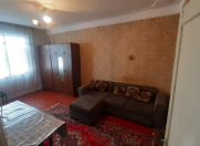 İcarəyə verilir 1 otaqlı 28 m2 köhnə tikili Memar Əcəmi m.