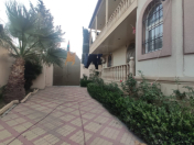 Satılır 6 otaqlı 10000 m2 həyət evi Binəqədi