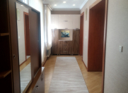 Satılır 2 otaqlı 75 m2 köhnə tikili Dövlət Statistika Komitəsi