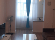 Satılır 3 otaqlı 80 m2 köhnə tikili Heydər Əliyev Mərkəzi
