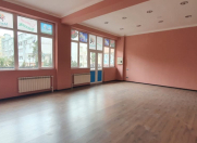 Satılır 1 otaqlı 160 m2 obyekt Azadlıq prospekti m.