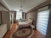 Satılır 3 otaqlı 158 m2 yeni tikili Nizami m.