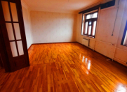 Satılır 5 otaqlı 130 m2 köhnə tikili Əhmədli m.