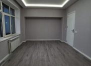 Satılır 3 otaqlı 90 m2 köhnə tikili Gənclik m.