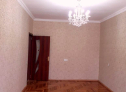 Satılır 2 otaqlı 45 m2 köhnə tikili Şah İsmayıl Xətai m.