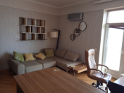 Satılır 2 otaqlı 110 m2 yeni tikili Şah İsmayıl Xətai m.