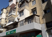 İcarəyə verilir 2 otaqlı 42 m2 köhnə tikili Qara Qarayev m.