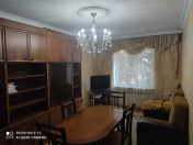 İcarəyə verilir 3 otaqlı 80 m2 köhnə tikili İnşaatçılar m.