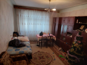 Satılır 4 otaqlı 80 m2 köhnə tikili Elmlər Akademiyası m.