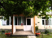 İcarəyə verilir 2 otaqlı 180 m2 həyət evi Qəbələ