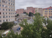 Satılır 1 otaqlı 30 m2 köhnə tikili İnşaatçılar m.