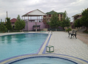 İcarəyə verilir 8 otaqlı 500 m2 bağ evi Şüvəlan Park ticarət mərkəzi