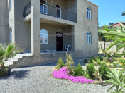 Satılır 6 otaqlı 6 m2 bağ evi Novxanı