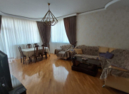 İcarəyə verilir 3 otaqlı 135 m2 yeni tikili Gənclik m.