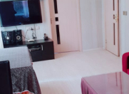 İcarəyə verilir 3 otaqlı 55 m2 köhnə tikili Memar Əcəmi m.