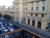 İcarəyə verilir 3 otaqlı 80 m2 köhnə tikili 28 May m.