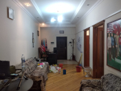 Satılır 4 otaqlı 200 m2 yeni tikili 28 May m.