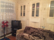 İcarəyə verilir 2 otaqlı 50 m2 köhnə tikili Nizami m.