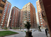 Satılır 4 otaqlı 176 m2 yeni tikili 28 May m.