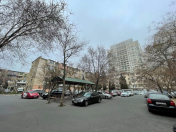 Satılır 1 otaqlı 31 m2 köhnə tikili Elmlər Akademiyası m.