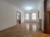 İcarəyə verilir 5 otaqlı 200 m2 obyekt 28 May m.