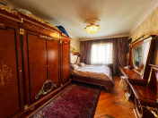 Satılır 5 otaqlı 130 m2 köhnə tikili Gənclik m.